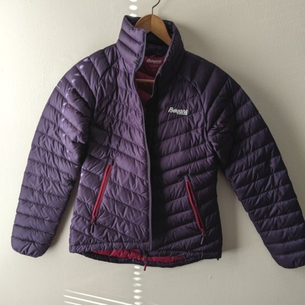NWOT Bergans of Norway Women’s Romsdal (XS) Down Jacket Purple